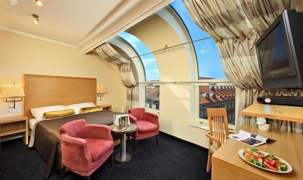 Clement 4* Prague